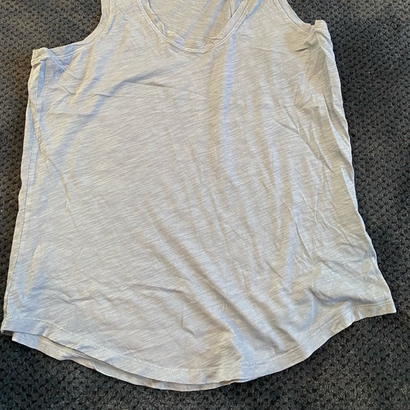 NWT GAP tank - Picture 2 of 5